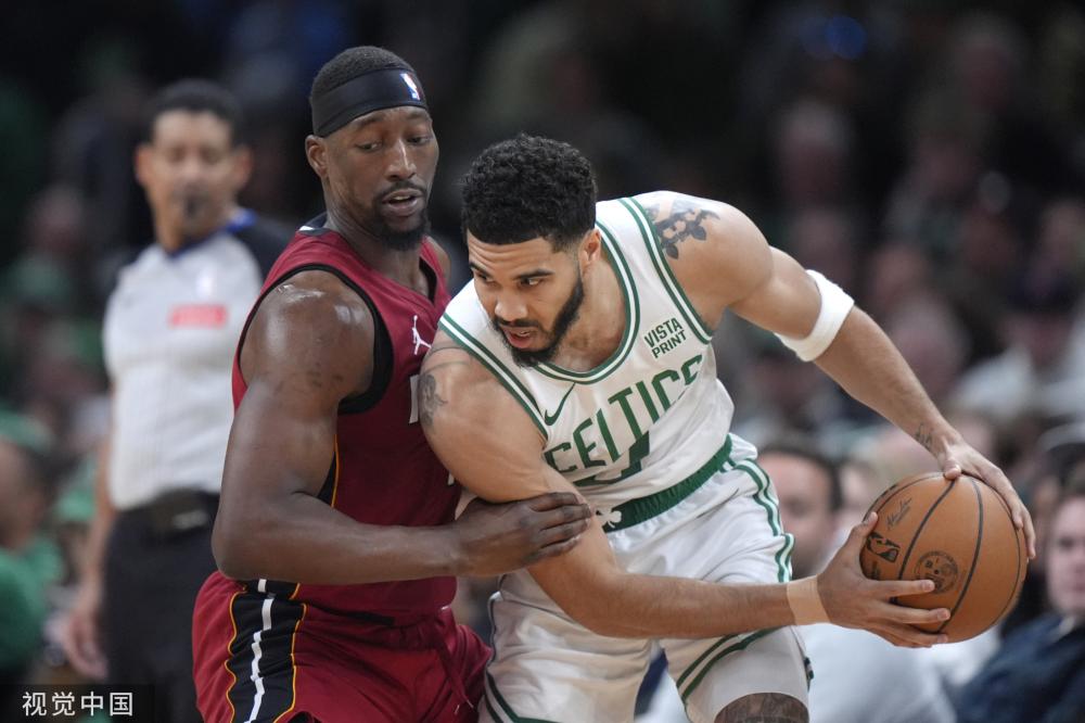 边路防守的 边路防守的