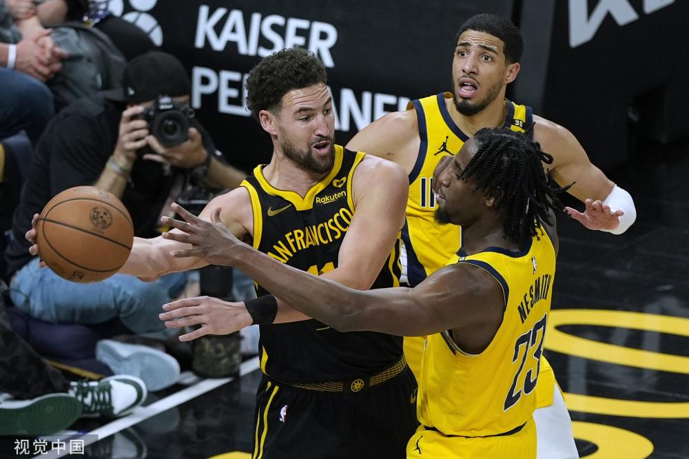 球员们亲密 球员们亲密