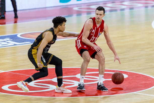 乌多基身上 乌多基身上